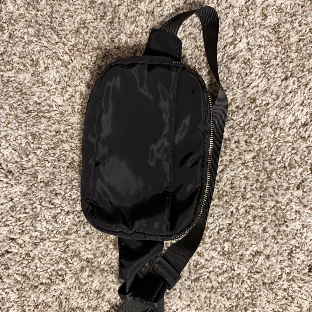 Women’s crossbody bag